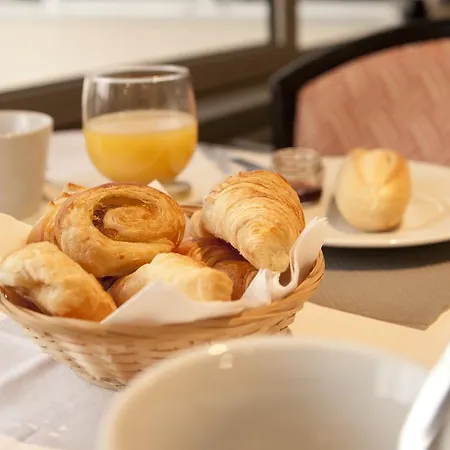 Mariale By Popinns 3* 卢德