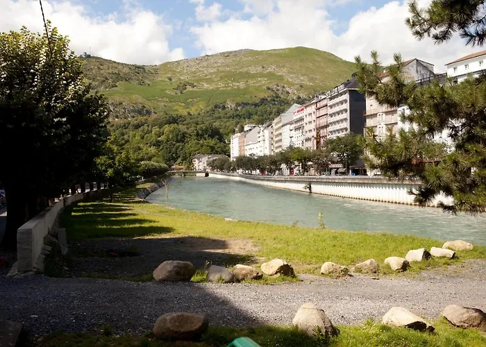 Aparthotel Mariale By Popinns Lourdes