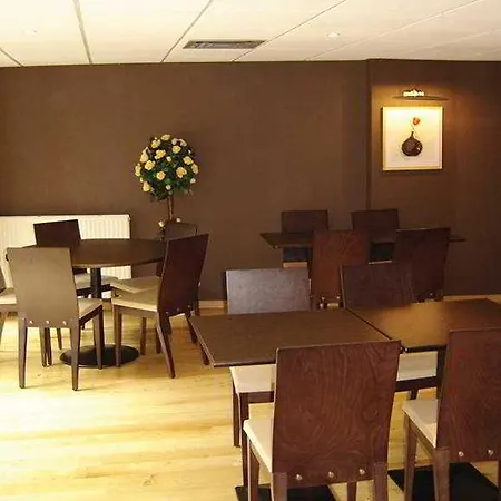 Mariale By Popinns Apartahotel