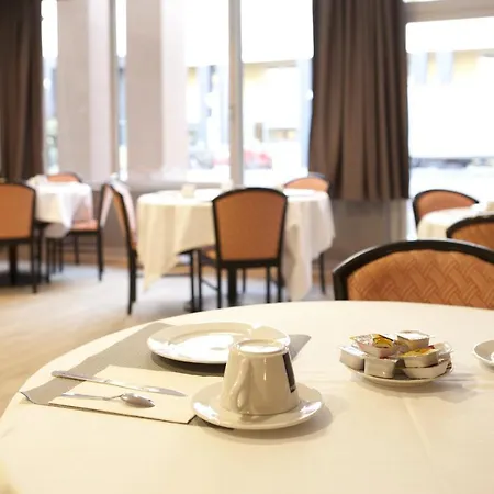 Mariale By Popinns Apartahotel Lourdes