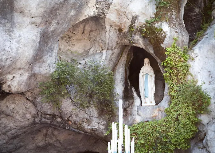 Hotel apartamentowy Mariale By Popinns