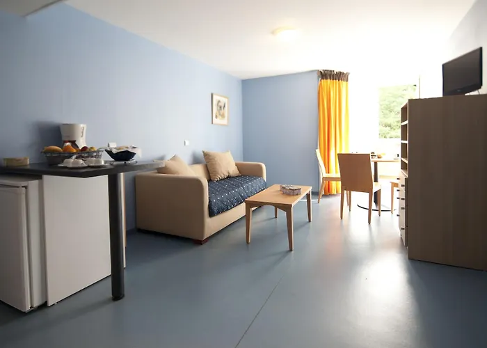 Hotel apartamentowy Mariale By Popinns