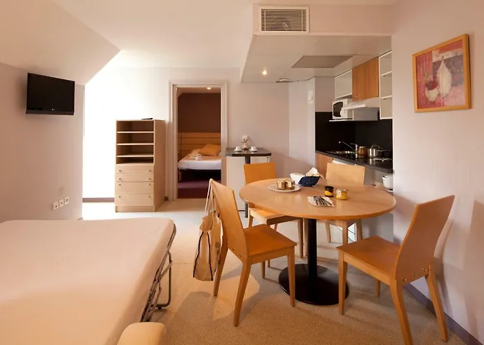 Hotel apartamentowy Mariale By Popinns Lourdes